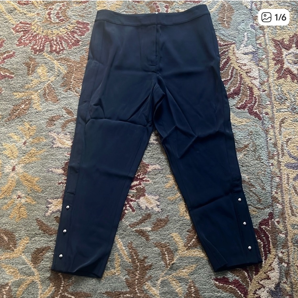 Jason Wu Black capri pants size 4 
Brand new with tags 
Size 4 - Picture 3 of 11